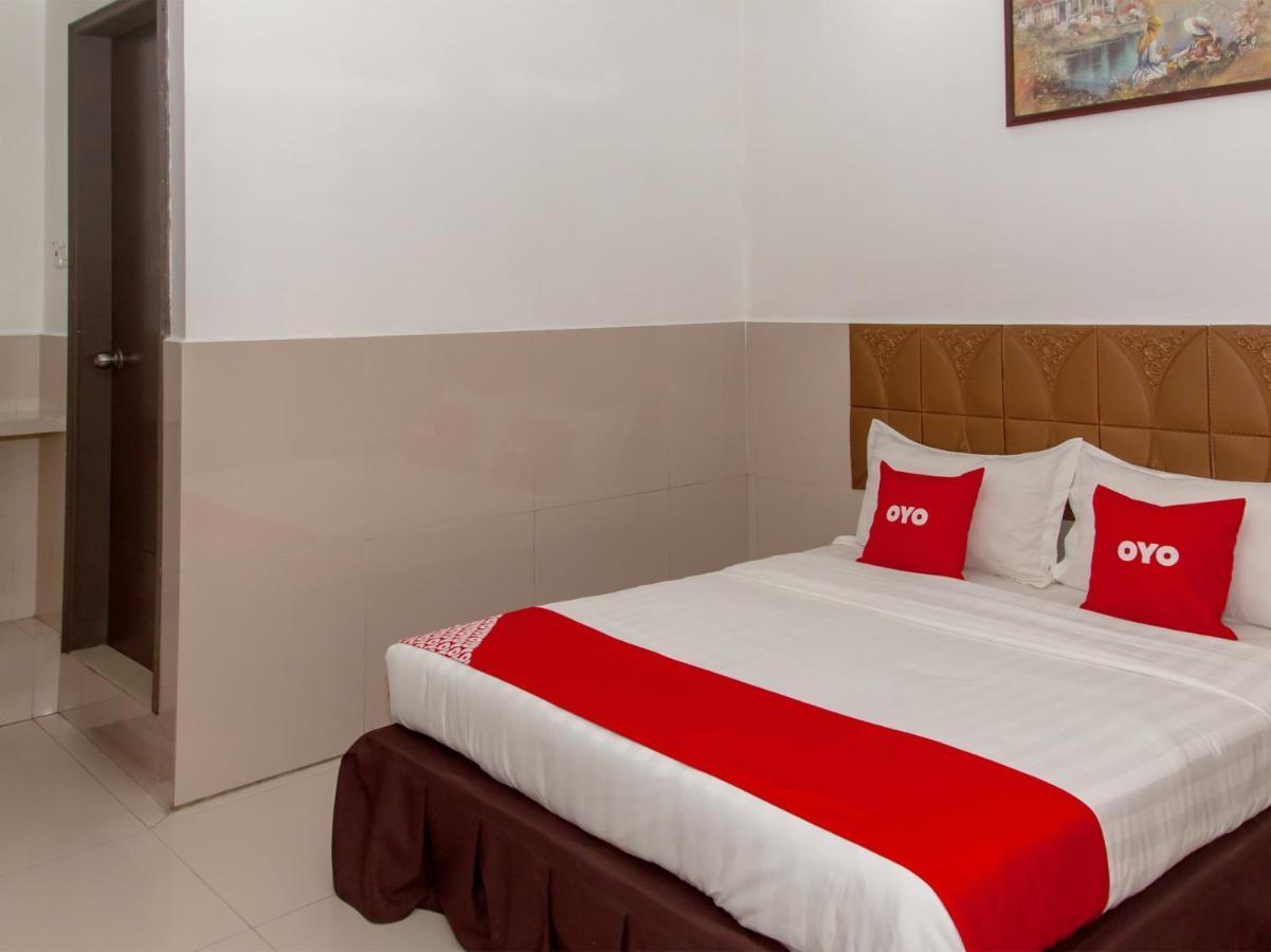 OYO 89851 Leila Hotel SDK Exterior foto